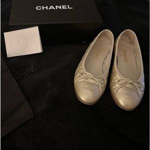 COPY - Beautiful, metallic gold, Chanel ballet flats, size 39